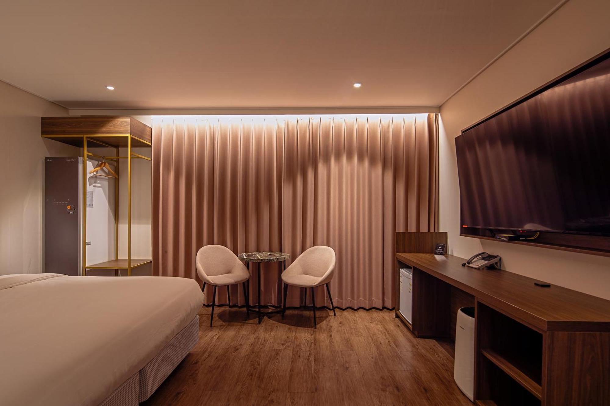 Cloud In Hotel Mokpo Peace Square Eksteriør billede